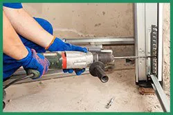 Quality Garage Door Service San Antonio, TX 210-245-5699 - installation-sid-gr-22m